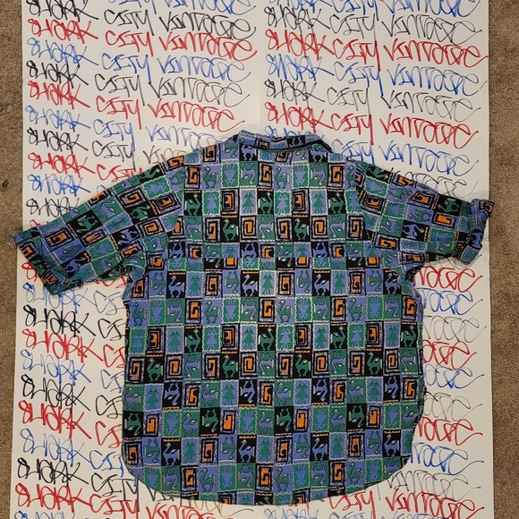 Women's Vintage Retro Button Shirt - Picture 5 of 7